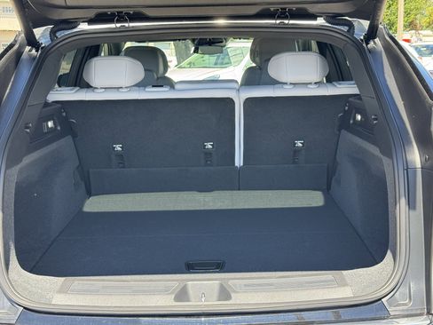 New 2026 Cadillac Lyriq Luxury image 11