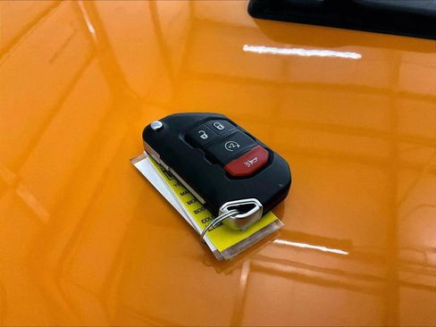 Used 2021 Jeep Wrangler Unlimited Sahara w/ Dual Top Group image 9