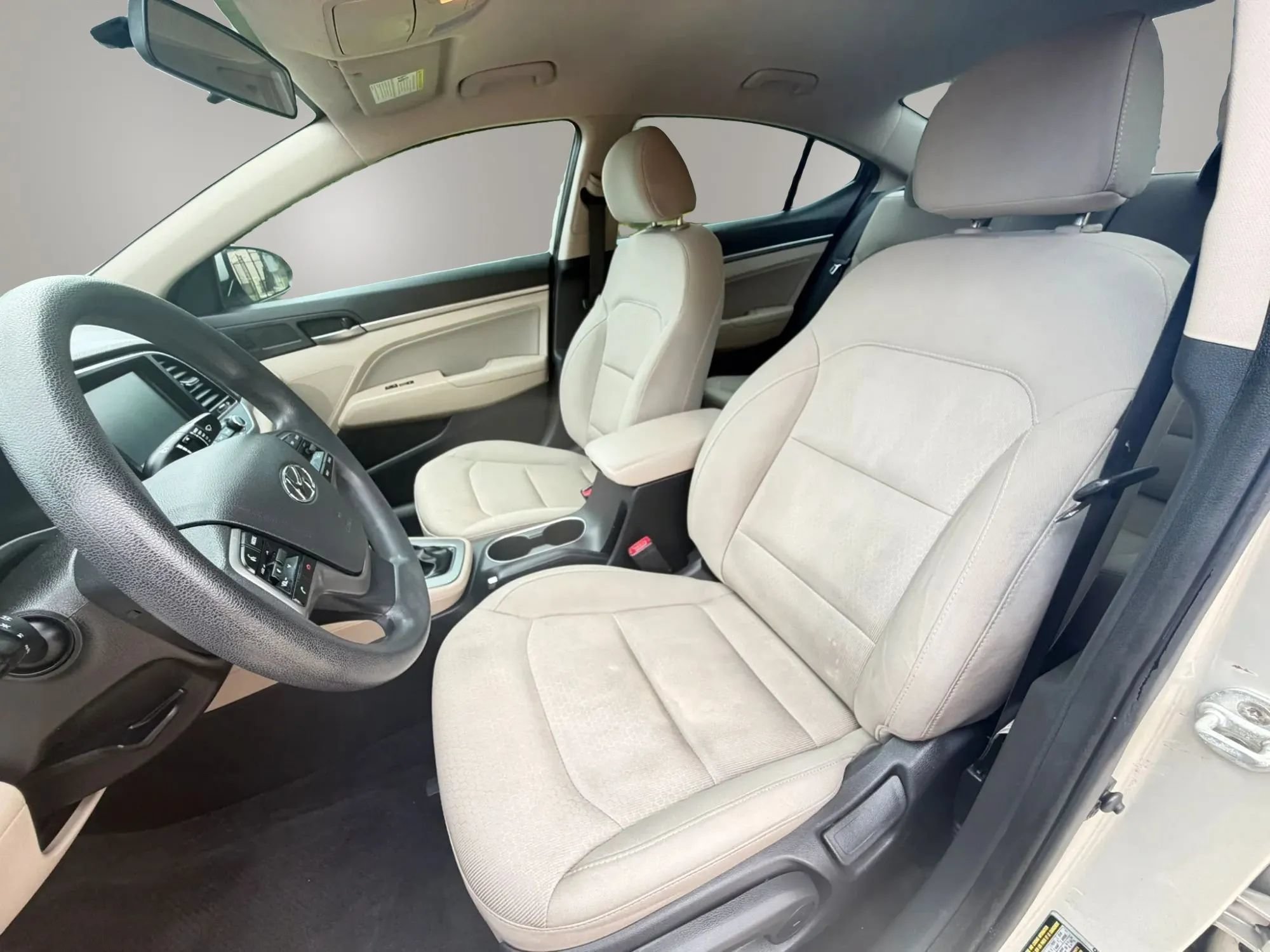 Used 2017 Hyundai Elantra SE FWD image 14
