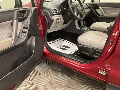 Used 2018 Subaru Forester 2.5i w/ Alloy Wheel Package image 4