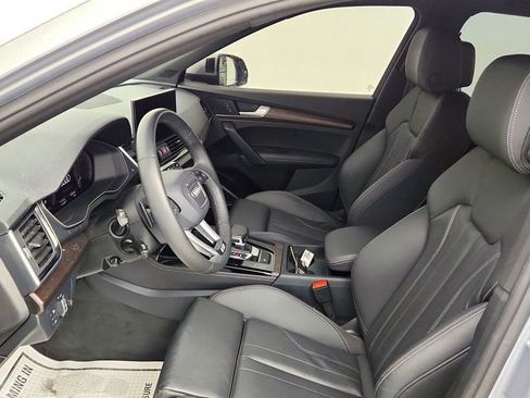 Used 2024 Audi Q5 e Premium Plus w/ Premium Plus Package AWD/4WD image 18
