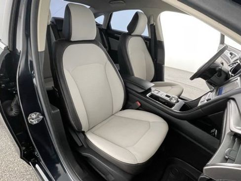 Used 2020 Ford Fusion SE w/ Equipment Group 151A image 47