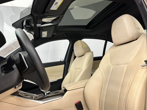 Used 2019 BMW 330i Sedan w/ Convenience Package RWD image 23