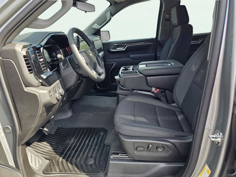 New 2025 Chevrolet Silverado 1500 LT image 17