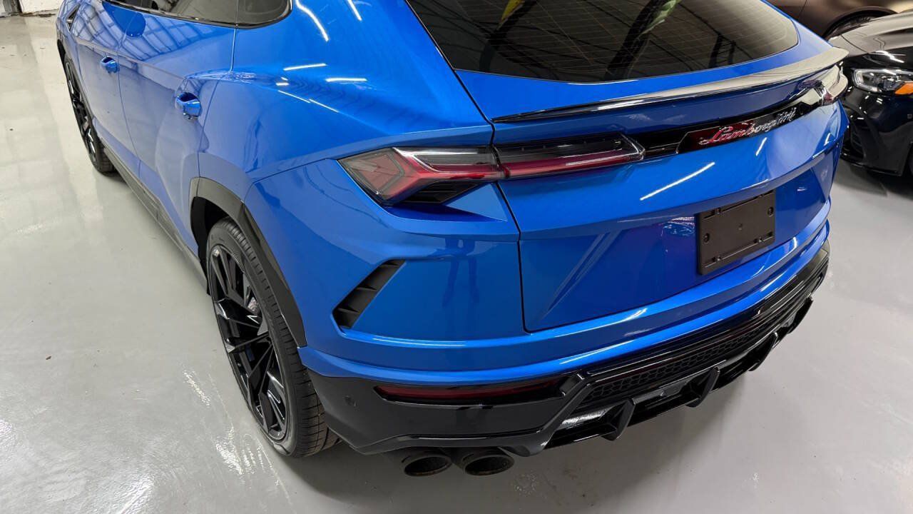 Used 2021 Lamborghini Urus AWD/4WD image 19