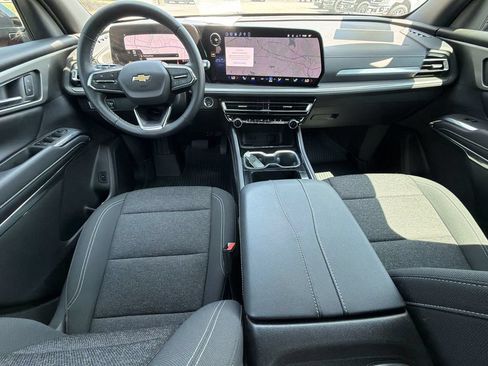 Used 2026 Chevrolet Traverse LT FWD image 23
