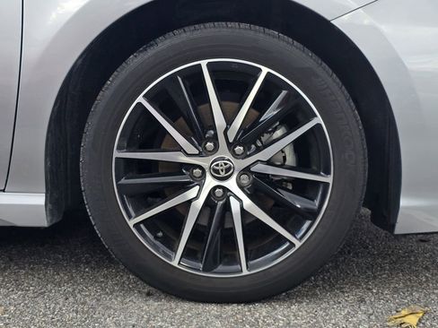 Used 2024 Toyota Camry SE image 12