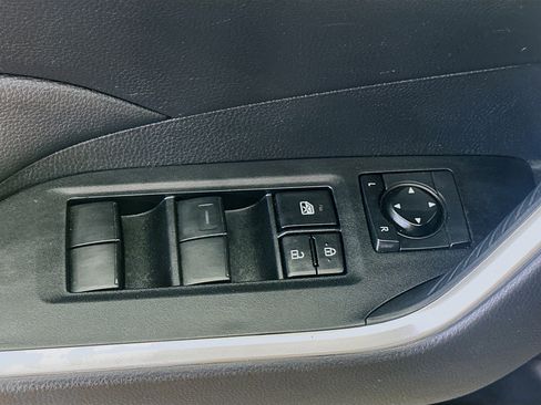 Used 2024 Toyota RAV4 LE AWD/4WD image 15