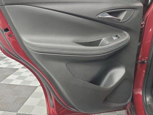 Used 2023 Buick Encore GX Select w/ Sport Touring Package FWD image 17