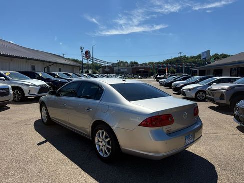 Used 2008 Buick Lucerne CXL w/ Driver Confidence Package FWD image 4