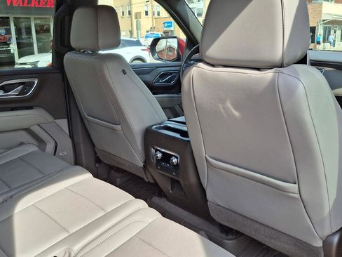 Used 2021 GMC Yukon XL SLT AWD/4WD image 9