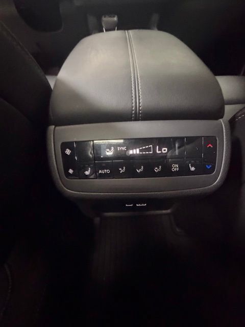 Used 2025 Nissan Pathfinder SL w/ SL Premium Package AWD/4WD image 26