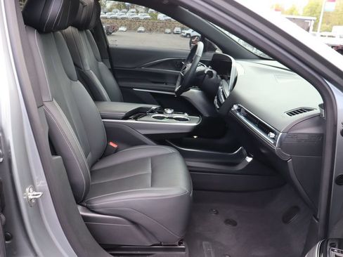 Used 2024 Cadillac Lyriq Sport RWD image 23