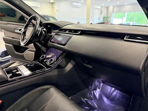 Used 2018 Land Rover Range Rover Velar R-Dynamic SE AWD/4WD image 10