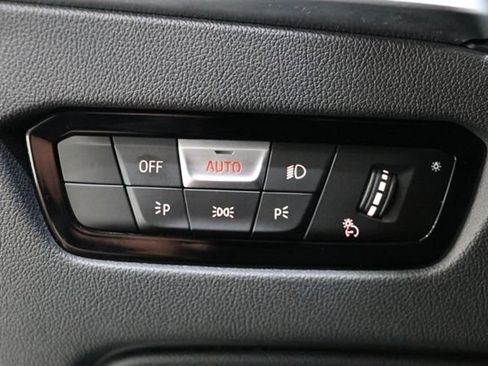 Used 2019 BMW 330i Sedan RWD image 18