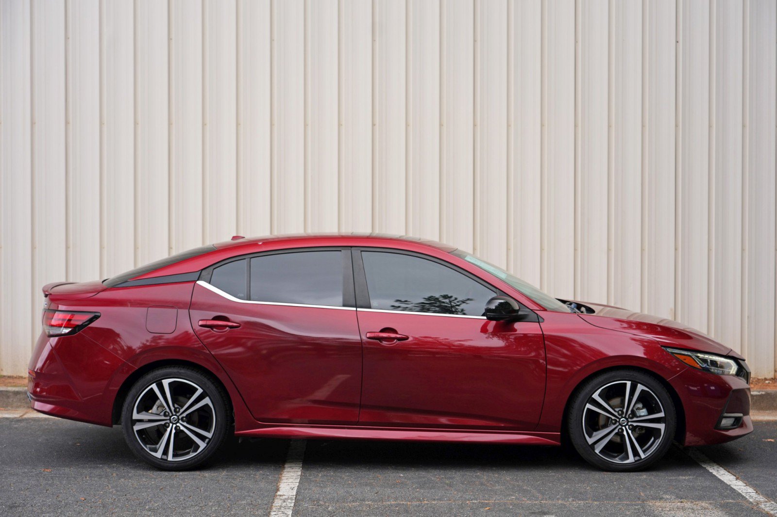 Used 2020 Nissan Sentra SR w/ Premium Package FWD image 48