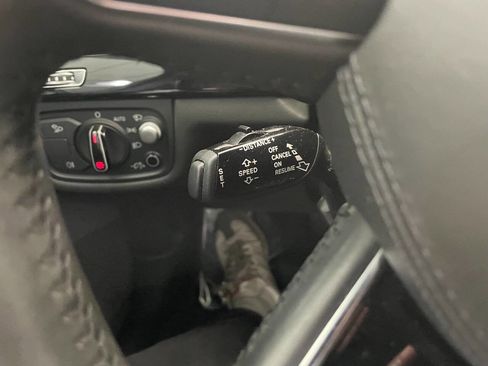 Used 2015 Audi A8 L 4.0T image 36