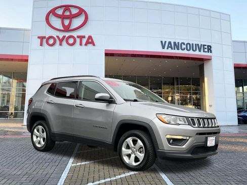 Used 2020 Jeep Compass Latitude w/ Popular Equipment Group AWD/4WD image 1