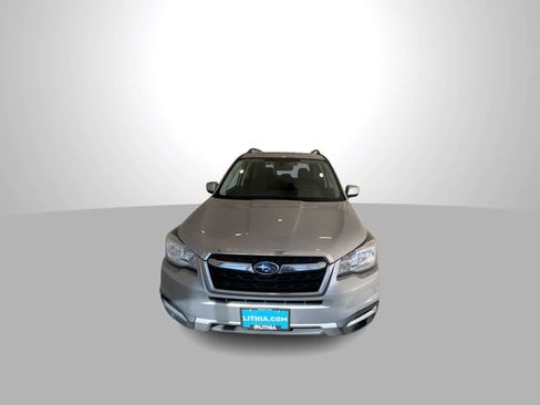 Used 2017 Subaru Forester 2.5i Premium AWD/4WD image 3