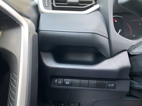 Used 2025 Toyota RAV4 XLE w/ Convenience Package FWD image 20