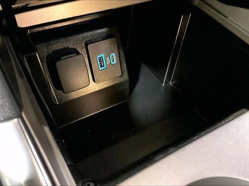 Certified 2023 Ford Explorer XLT w/ Equipment Group 202A image 23