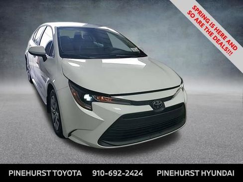 Used 2026 Toyota Corolla LE image 1