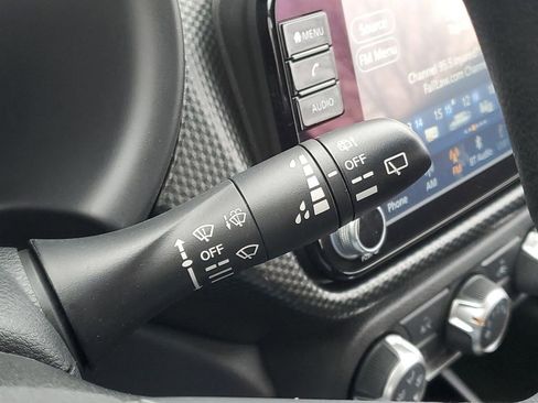 Used 2023 Nissan Kicks SV image 16