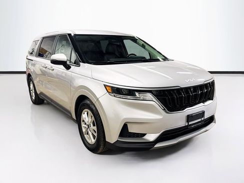 Used 2022 Kia Carnival LX FWD image 1