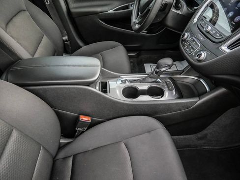 Used 2025 Chevrolet Malibu LT FWD image 15