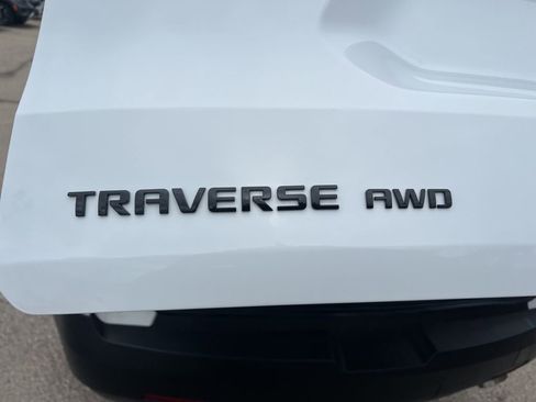 Used 2023 Chevrolet Traverse LT w/ Midnight/Sport Edition image 34