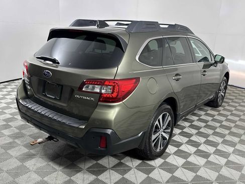 Used 2018 Subaru Outback 2.5i Limited image 12