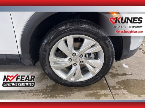 Used 2025 Buick Encore GX Preferred image 15