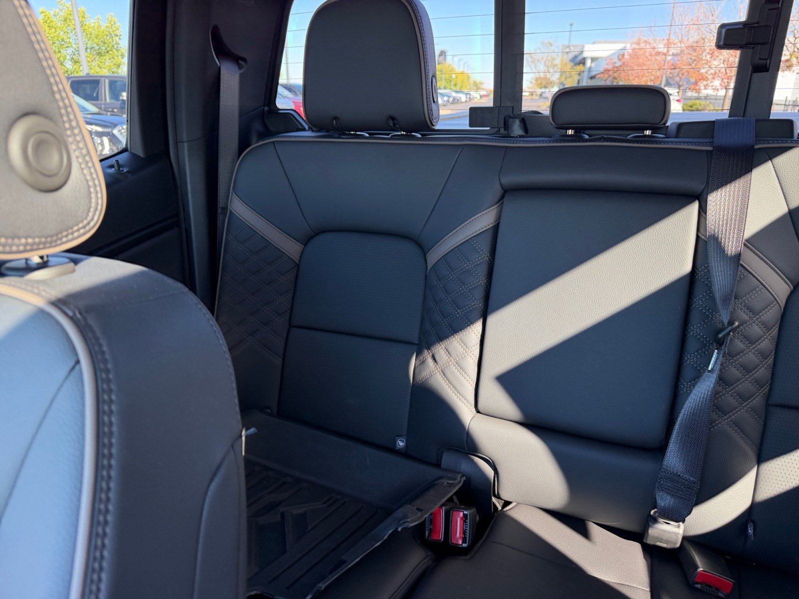 Used 2024 GMC Canyon Denali AWD/4WD image 18