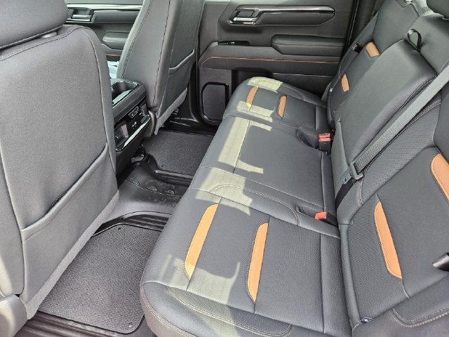 Used 2025 GMC Sierra 1500 AT4 w/ AT4 Premium Package AWD/4WD image 30