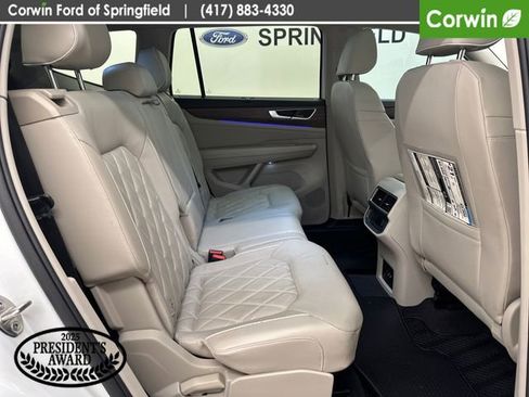 Used 2024 Volkswagen Atlas SEL Premium R-Line image 12