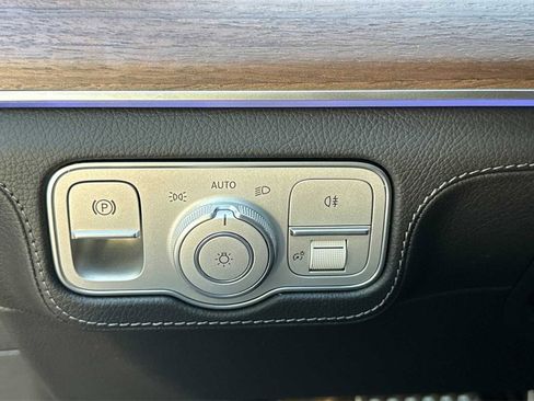 New 2026 Mercedes-Benz GLS 580 4MATIC image 30