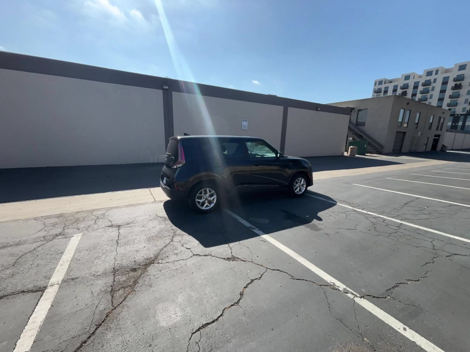 Used 2025 Kia Soul LX w/ LX Technology Package FWD image 15