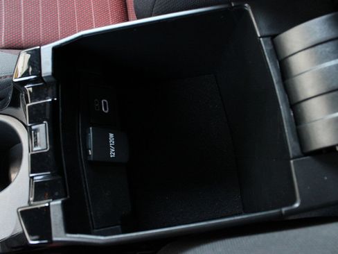Used 2025 Toyota Corolla SE FWD image 41
