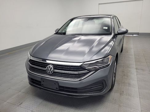 Used 2024 Volkswagen Jetta SE w/ Panoramic Sunroof Package image 15