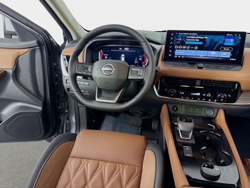 New 2026 Nissan Rogue Platinum image 24