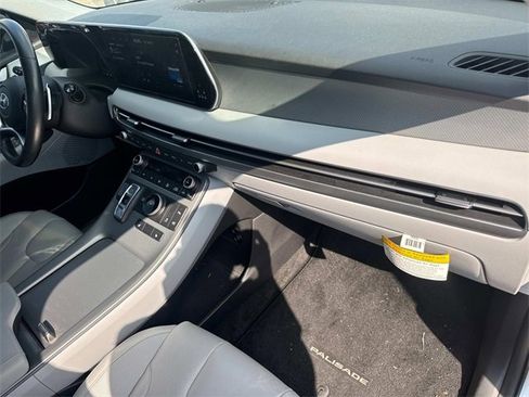 Used 2024 Hyundai Palisade SEL image 17