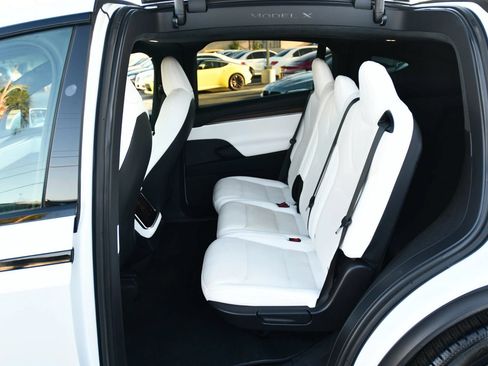 Used 2023 Tesla Model X AWD/4WD image 20