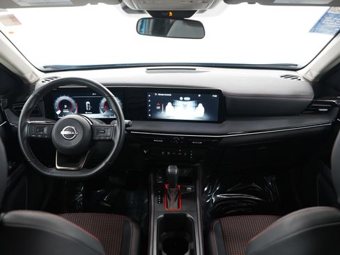 Used 2025 Nissan Kicks SR image 14