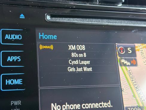 Used 2016 Toyota Prius Four w/ Advanced Technology Package FWD image 23