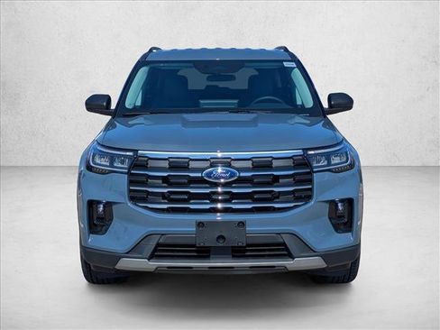 New 2026 Ford Explorer Active w/ Active Comfort Package image 2