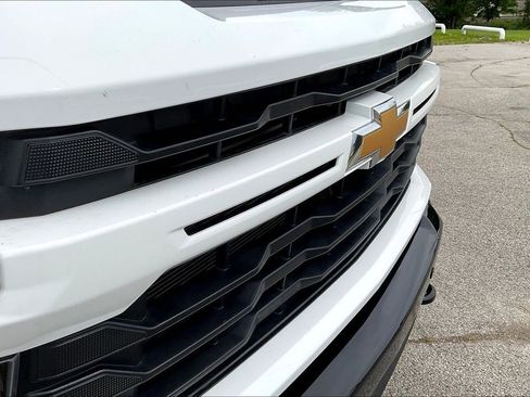 Used 2025 Chevrolet Silverado 2500 Custom w/ Custom Value Package AWD/4WD image 29