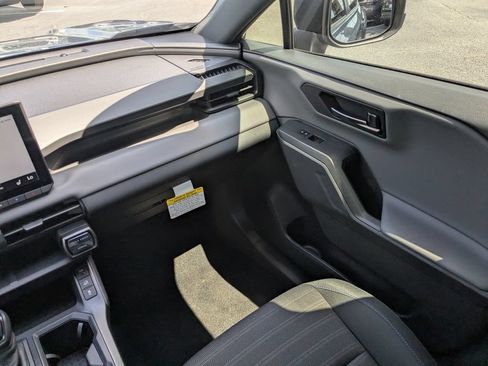 Used 2026 Toyota RAV4 SE AWD/4WD image 17