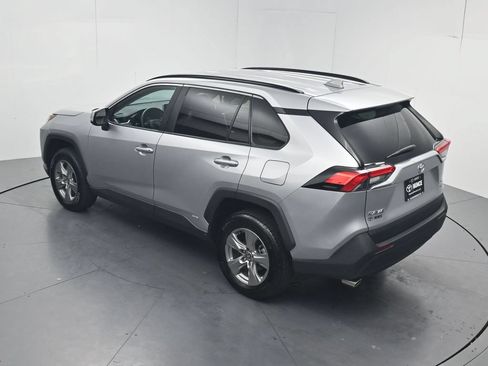 Used 2025 Toyota RAV4 XLE AWD/4WD image 50