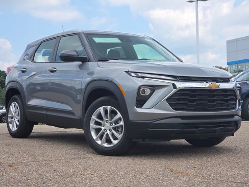 New 2026 Chevrolet TrailBlazer LS AWD/4WD image 2