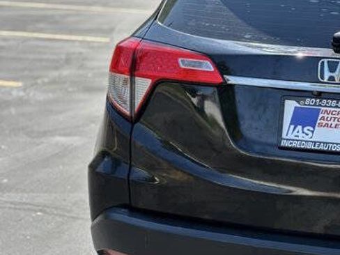Used 2019 Honda HR-V LX image 6